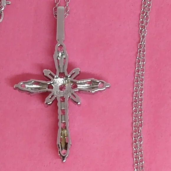 Nwt, White sapphire necklace - Picture 6 of 11